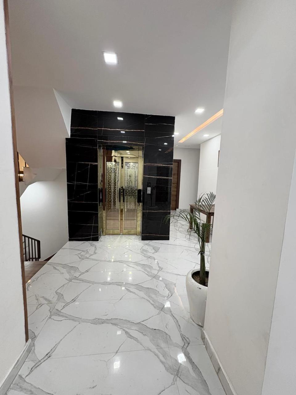 Pacific Inn Eco Central Gurgaon Extérieur photo