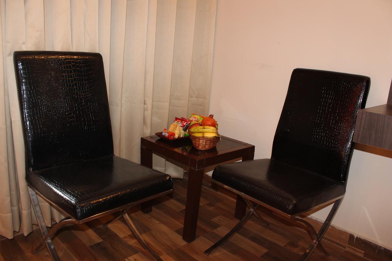 Pacific Inn Eco Central Gurgaon Extérieur photo