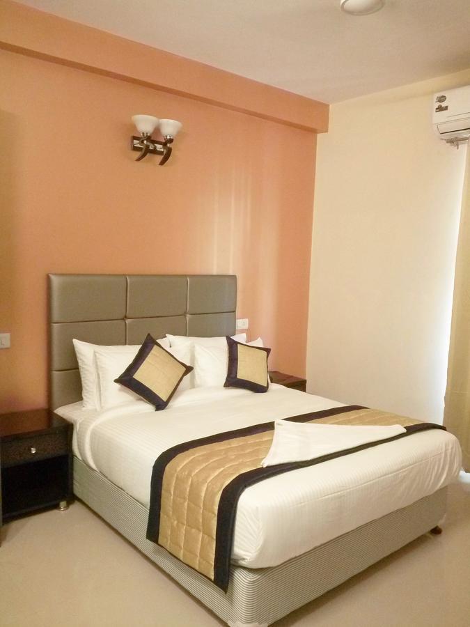 Pacific Inn Eco Central Gurgaon Extérieur photo