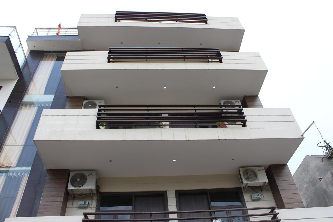Pacific Inn Eco Central Gurgaon Extérieur photo