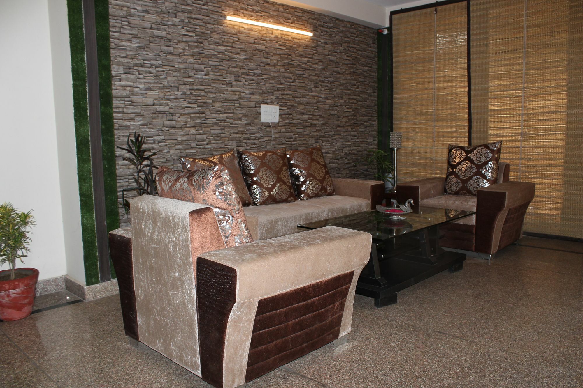 Pacific Inn Eco Central Gurgaon Extérieur photo